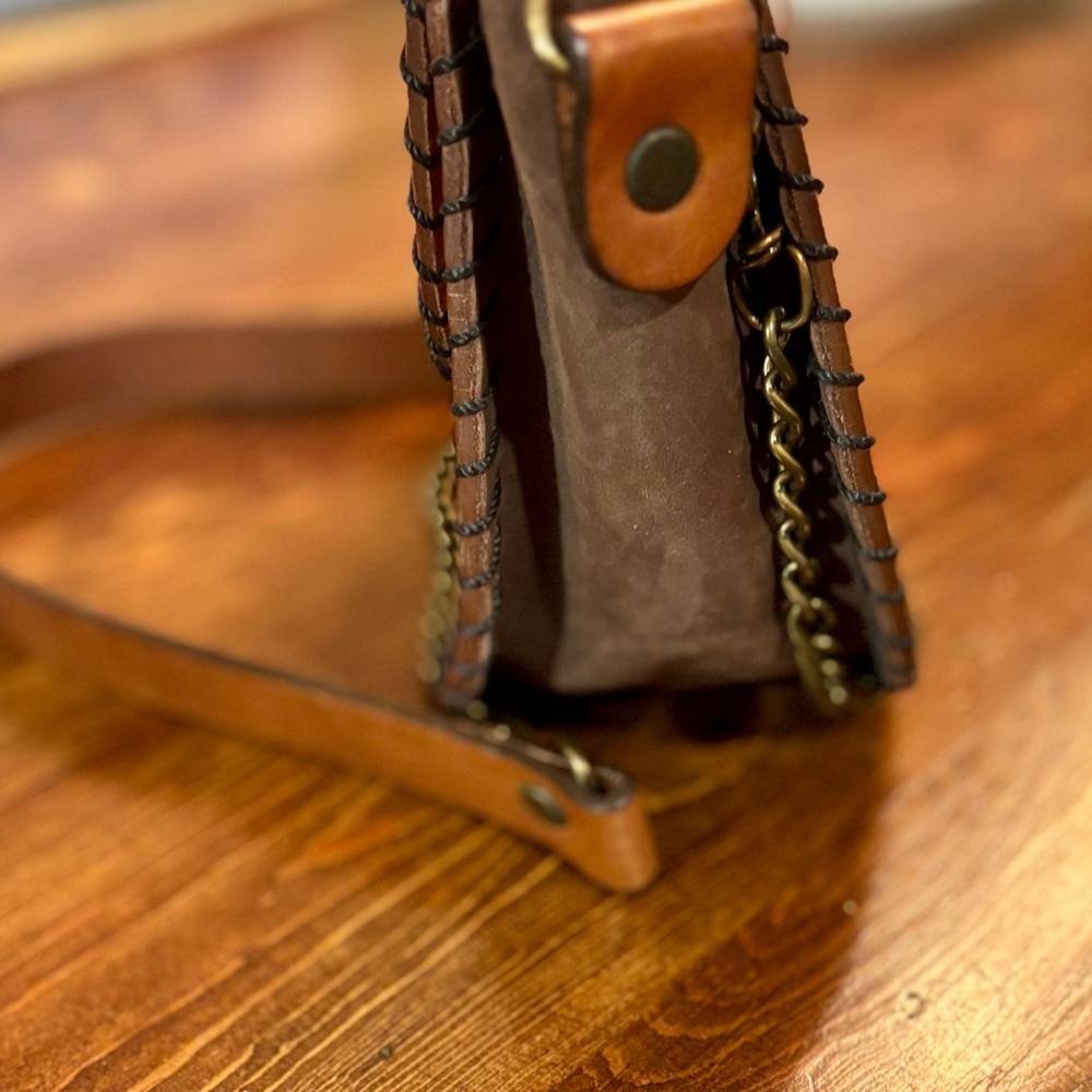 Jaac Arnold Genuine Leather Crossbody – Hecho en México - Picture 8 of 9